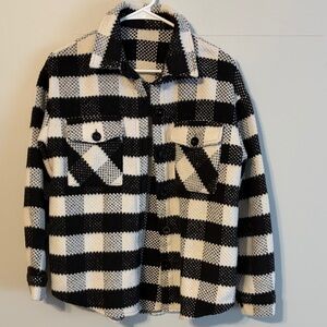 Women's Black and White Plaid  unlined Jacket. Small. 💯 poly. Basket weave feel.